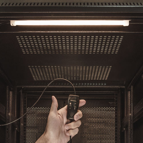 پانل نوری درون رک